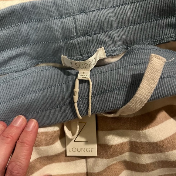 Z Supply Layered Up Lounge Set in colour evening sand - new with tags size small - Picture 8 of 9